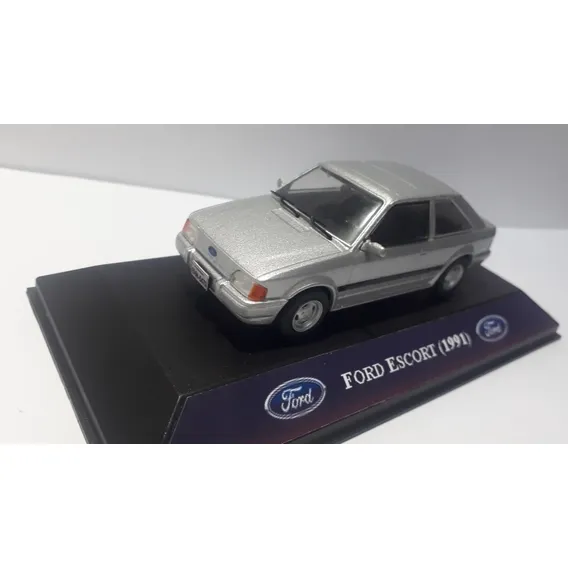 Miniatura Ford Escort 1991 - Customizada Cor Prata Foto 1