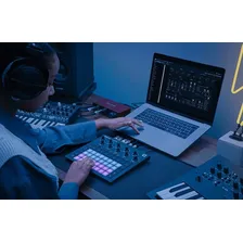 Módulo sintetizador Novation Circuit Tracks Foto mini 4
