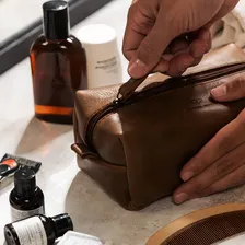 Necessaire Unissex Marrom Forro Impermeável Foto mini 2