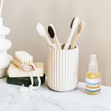 Óleos De Girassol Ozonizado Oleozon 30ml - 2 Unidades Fragrância Sem fragrância Tipo de embalagem Frasco de Vidro com Válvula Foto mini 4