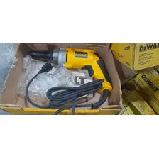 Parafusadeira elétrica DeWalt DW268 127V amarela 60 Hz Foto mini 4