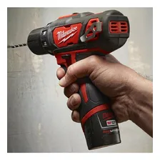 Parafusadeira Impacto 3/8 12v Bateria 2ah Milwaukee 2408-159 Cor Vermelho 110v/220v Foto mini 3