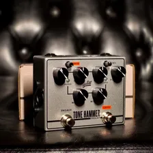 Pedal Preamp Para Baixo Aguilar Tone Hammer V2 Direct Box Cor Cinza Foto mini  3