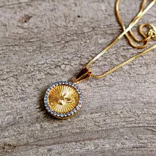 Pingente Divino Espírito Santo Banhado A Ouro Colar Semijoia Cor Dourado Foto mini 2