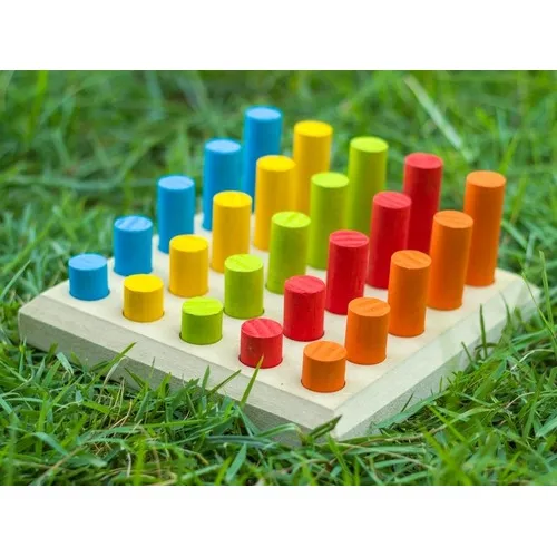 Pinos De Encaixe Brinquedo Colorido Educativo Woodtoy Foto 1