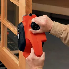 Plaina Elétrica Profissional 3.1/4'' 650w 7698 Black Decker Foto mini 4