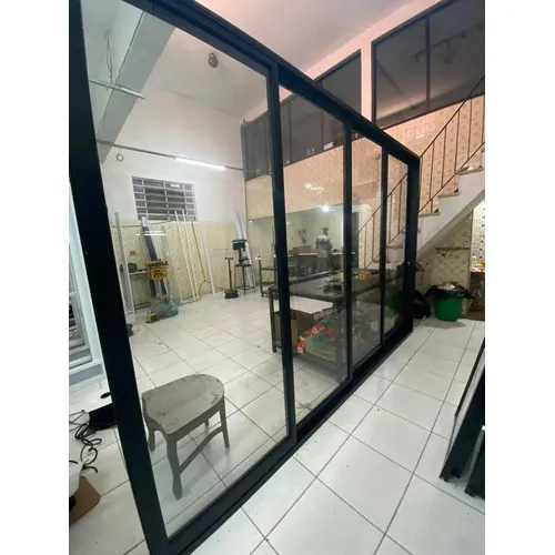 Porta Balcão 4 Folhas Sequenciais Linha Suprema 4,00x2,10mt Cor Preto Foto 1