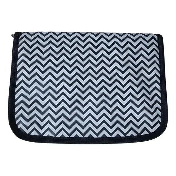 Porta Fralda Lenço Bebê Organizador Higiene Impermeável Cor chevron preto Foto 1