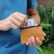 Porta Moedas Dinar Caramelo Cor Marrom amarelado Foto mini  2