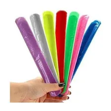 Pulseira Bate Enrola Festa Balada C/100 Pçs Cores Sortidas Foto  mini 1