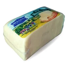 Queijo Mussarela Artesanal Muçarela De Minas 900 Gramas Foto mini 1