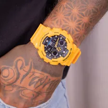 Relógio de pulso Casio GA100 com corria de resina cor amarelo - fondo preto Foto mini 4