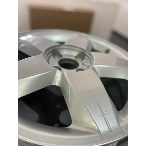 Roda Para Veiculo Autom贸vel Renault Foto 1