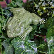 Sapo Grande Realista Borracha Pegadinha Decoração Susto Cor Verde Foto mini 4