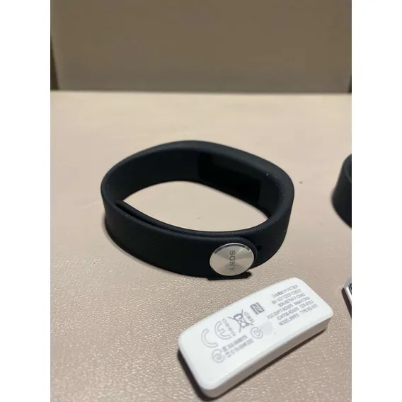 Sony Smartband Swr10 Sem Uso Par Caixa Preto Pulseira Preto Bisel Preto Desenho Da Pulseira Milanese Foto 1