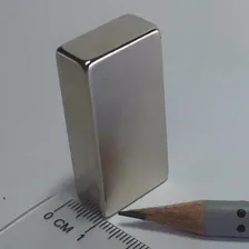 Super Imã Neodímio Bloco 40x20x10mm N42 Suporta 23 Kg Foto mini 4