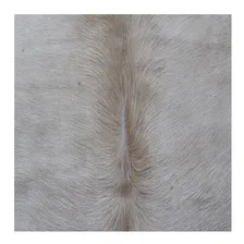 Tapete Couro Inteiro Formato Do Boi Médio Bege Foto mini  3