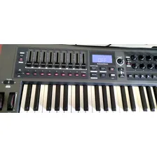 Teclado Controlador Novation Impulse 49 teclas USB Midi com 8pads Foto mini 4