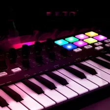 Teclado midi portátil pequeno Worlde Panda com USB de 25 teclas Ii Foto mini  2