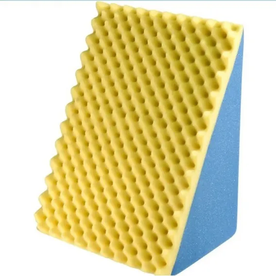 Travesseiro Triangular Paropas Suave Encosto + Capa Foto 1