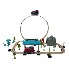 Trenzinho Trem Locomotiva Com Looping Pista 65 Peças Estação Foto mini 1