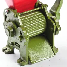 Triturador De Milho Manual Em Ferro Fundido Botini Foto mini 4