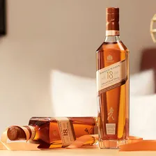 Whisky Johnnie Walker Gold Ultimate 18 Anos 750 Foto mini 4